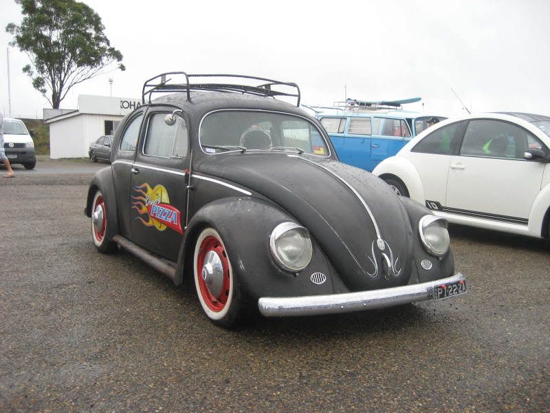 http://i2.photobucket.com/albums/y38/squizy/VWBug-InEaster2008006.jpg