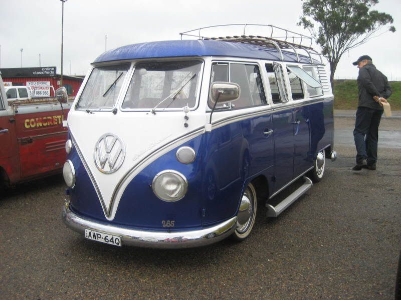 http://i2.photobucket.com/albums/y38/squizy/VWBug-InEaster2008012.jpg