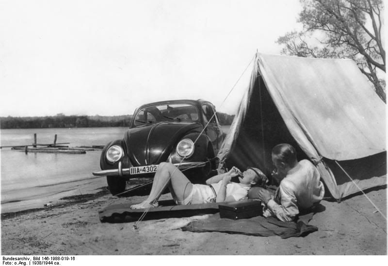 http://i2.photobucket.com/albums/y4/ASH13Y/Bundesarchiv_Bild_146-1988-019-16_Camping_am_See_mit_KdF-Wagen.jpg