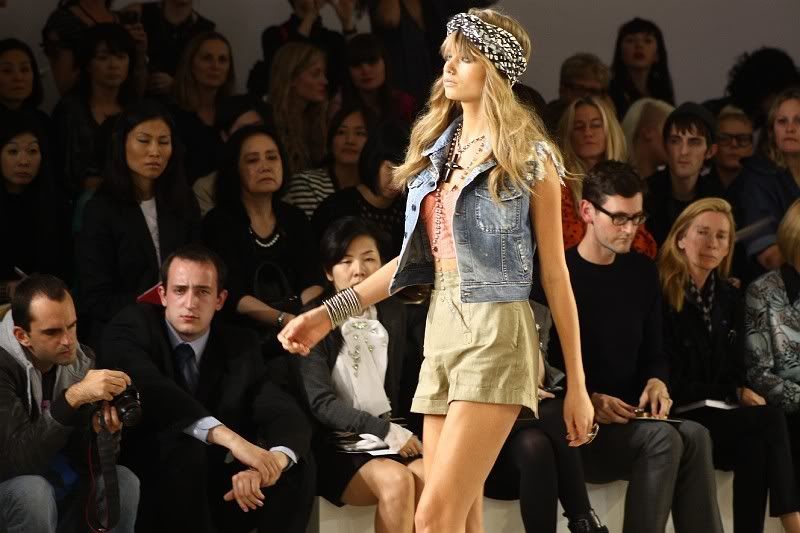 Abbey Lee Kershaw model runway show