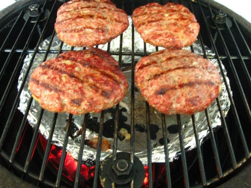 BGEUmamiSirloinBurger0003.jpg