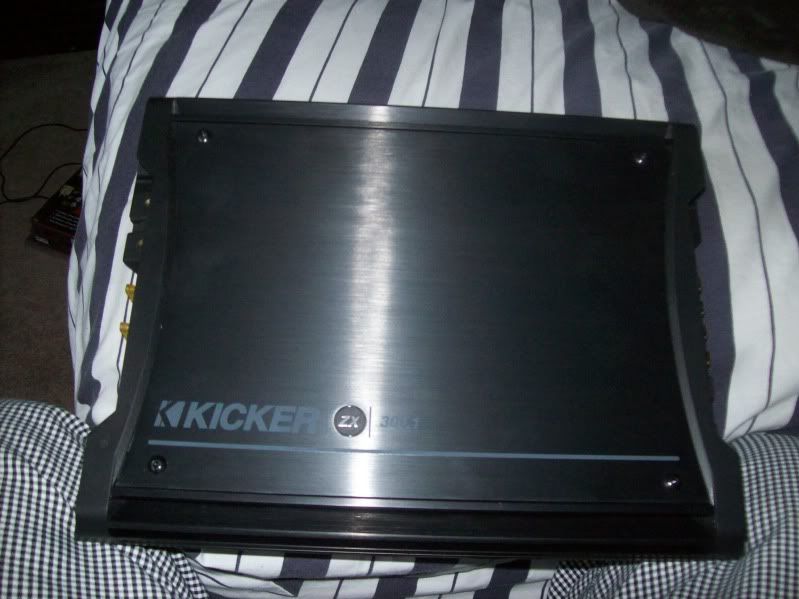 F/S Brand New Kicker 300.1 Mono Block Amplifier (2011 Model) Nissan