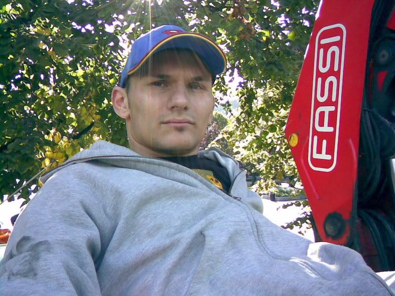 21092007007.jpg?t=1190400351