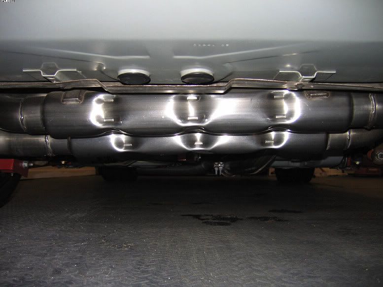Lolaexhausta.jpg