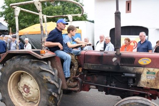 http://i2.photobucket.com/albums/y42/dommeltje/2017/3%20Dorffest%20Neuheilenbach%2022.jpg