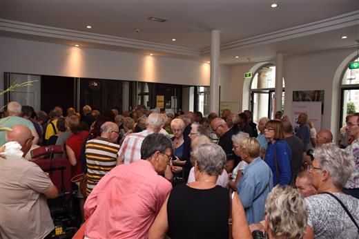 http://i2.photobucket.com/albums/y42/dommeltje/dommeltje003/Inschrijven%20Seniorenvoorstelling%202.jpg