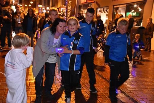 http://i2.photobucket.com/albums/y42/dommeltje/dommeltje004/Taptoe%20%20105.jpg