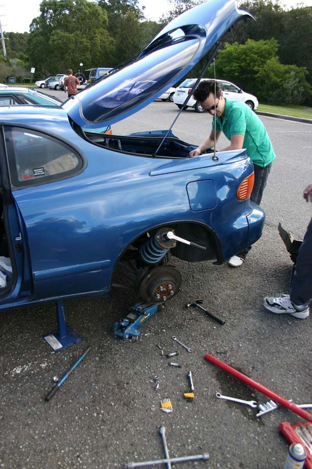 http://i2.photobucket.com/albums/y43/wantaturbo/car3.jpg