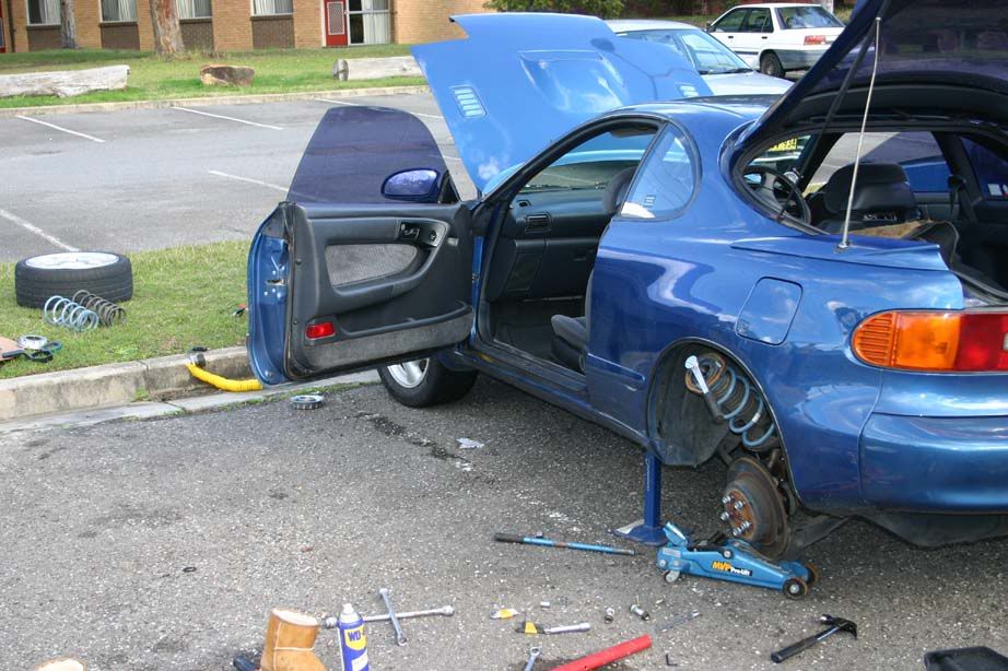 http://i2.photobucket.com/albums/y43/wantaturbo/car5.jpg