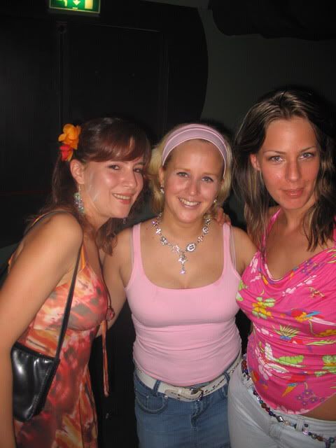 [img width=480 height=640]http://i2.photobucket.com/albums/y46/hellenruys/IMG_2953_resize.jpg[/img]