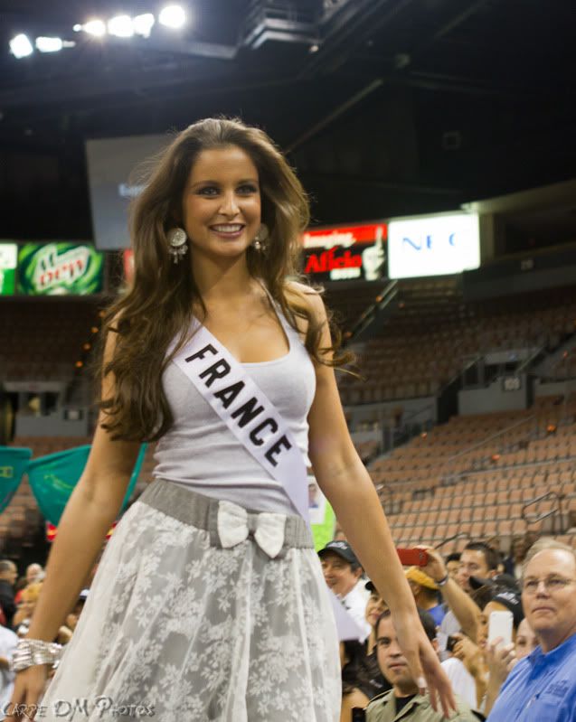 IMAGE: http://i2.photobucket.com/albums/y47/panda_stunter/IMG_4177.jpg