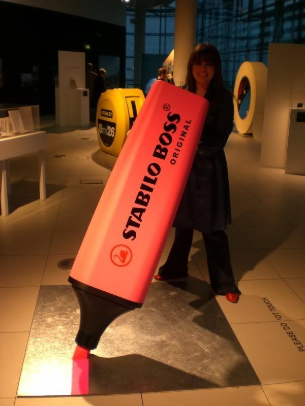 http://i2.photobucket.com/albums/y49/oblongmouth/DandAD%20Exhibition/DaAD_StabiloBoss.jpg