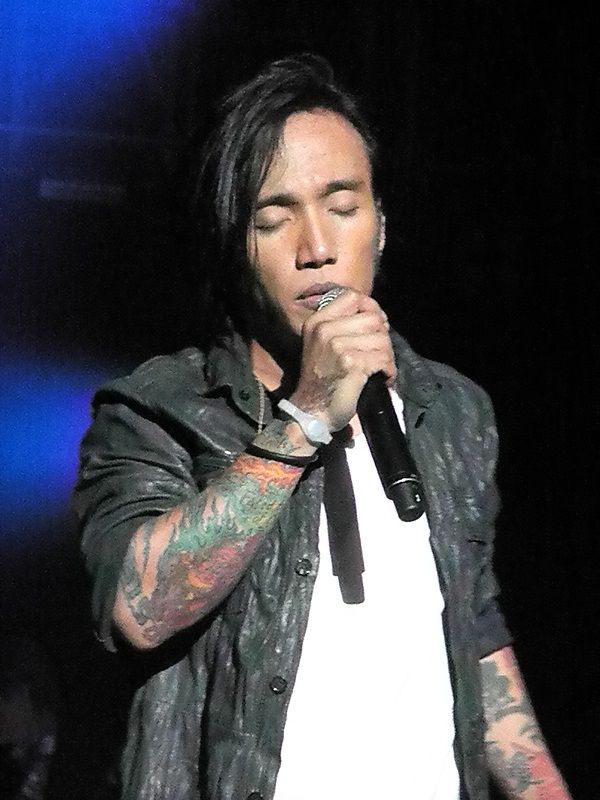 Arnel pineda tattoos