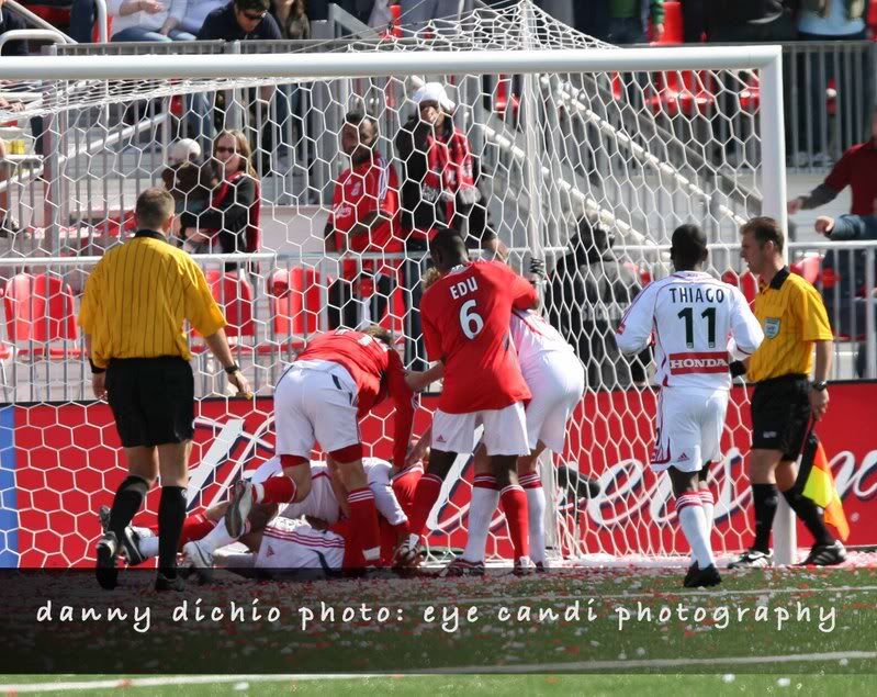 IMAGE: http://i2.photobucket.com/albums/y49/robpavone/IMG_8900.jpg