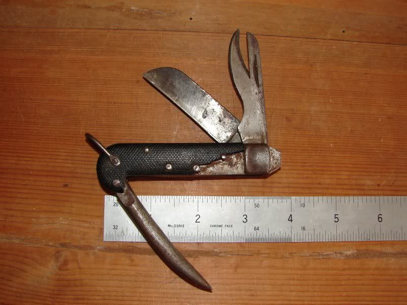 Armyknife1.jpg