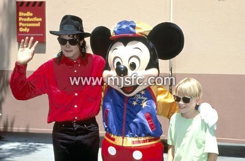 normal_MJSFC-Dangerous20era-DisneyW.jpg