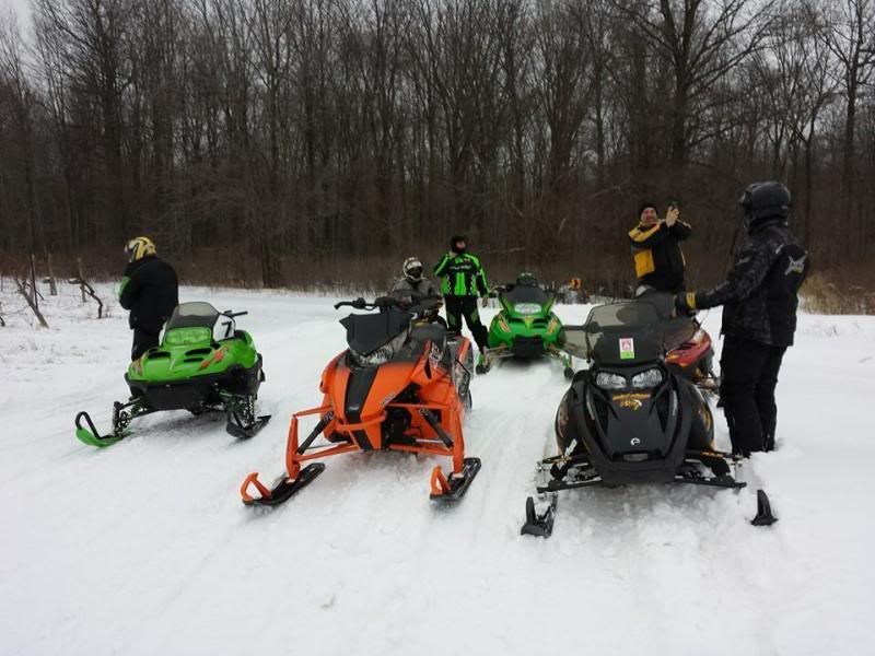 http://i2.photobucket.com/albums/y6/talon109/1_26_14SnowmobileRide1.jpg