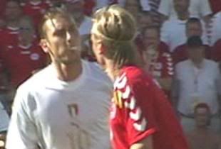 TottiStupido-Euro2004.jpg