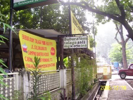 tampak depan bubur mang oyo