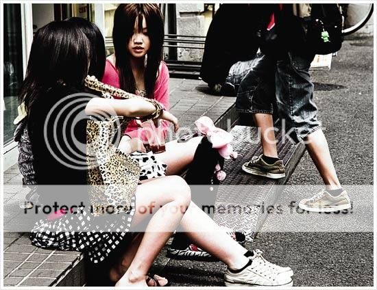 Teen girls in Chinatown