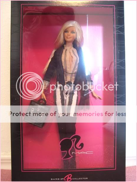 BNIB Barbie Basics Look No 01 Collection RED Black Label Barbie Collector 